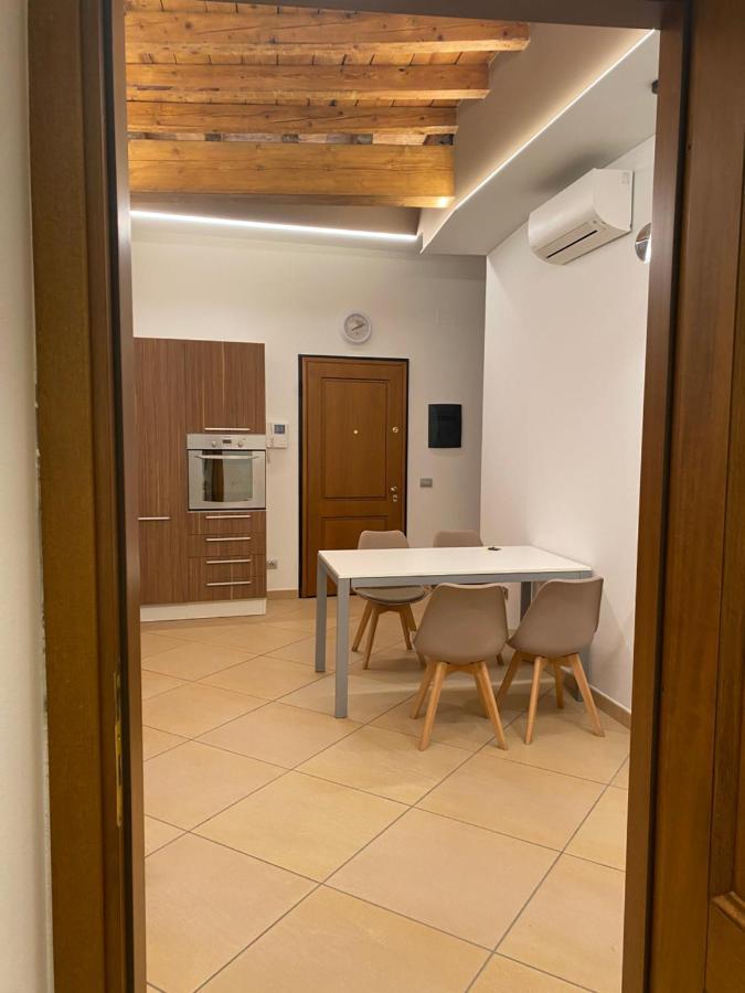 Appartamento Antico Teatro Salo Luaran gambar